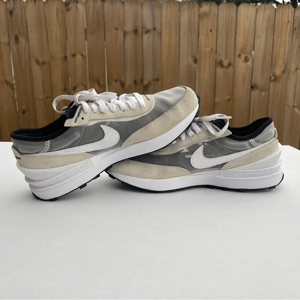 Nike Waffle One Low Summit White (GS) Size 7Y/8.5‎ Women’s